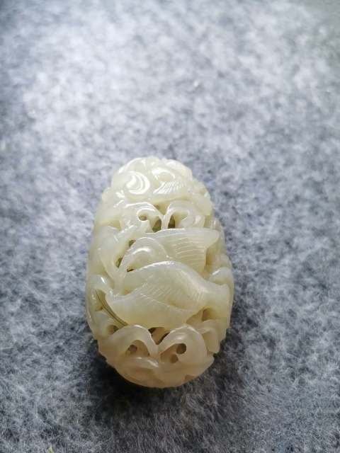 古玩玉器和田玉雕“香囊”拍賣，當前價格2800元