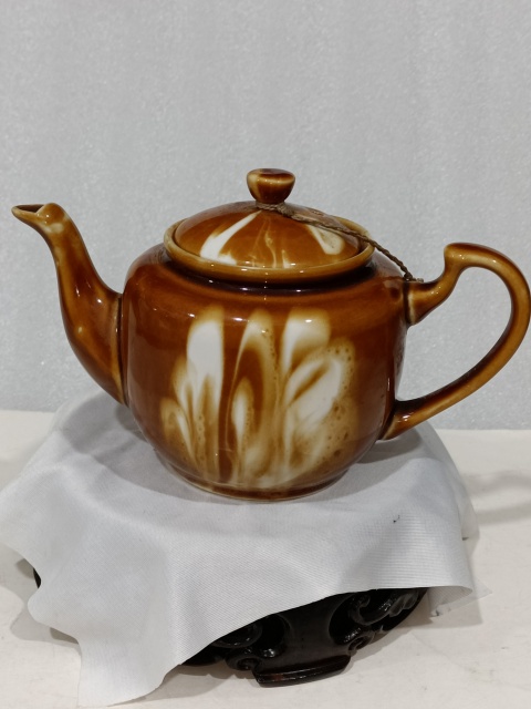 古玩陶瓷紫金釉執(zhí)壺拍賣,當(dāng)前價(jià)格288元