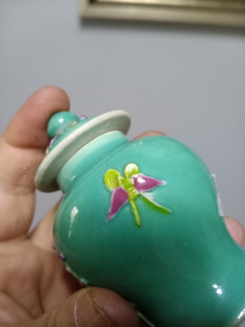 古玩陶瓷松石綠地粉彩梅花紋蓋罐拍賣，當前價格920元