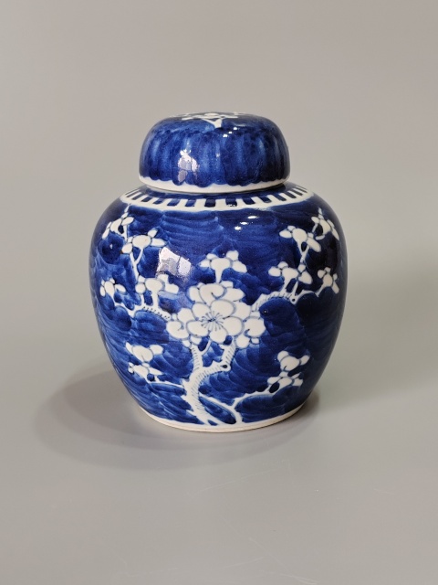 古玩陶瓷清光緒冰梅罐，全品帶蓋拍賣，當前價格1280元