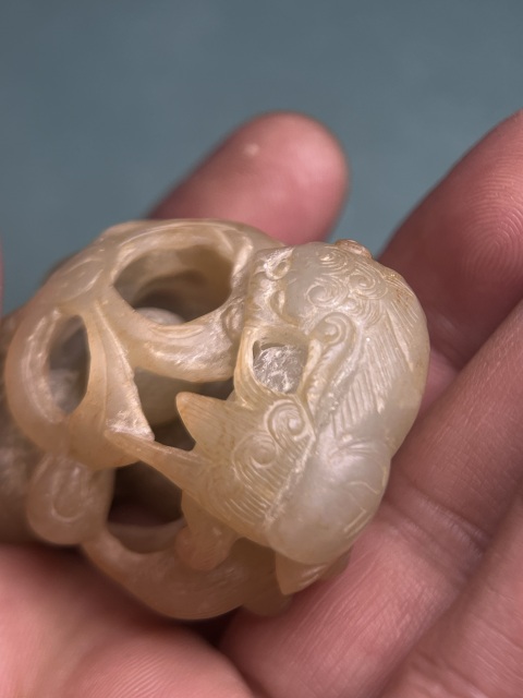 古玩玉器清中期雙獅舞球拍賣,當前價格888000元