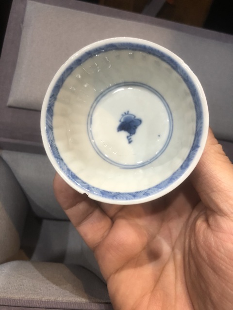 古玩陶瓷清-康熙-青花瓜棱花卉紋-品茗杯一對拍賣,當前價格1380元