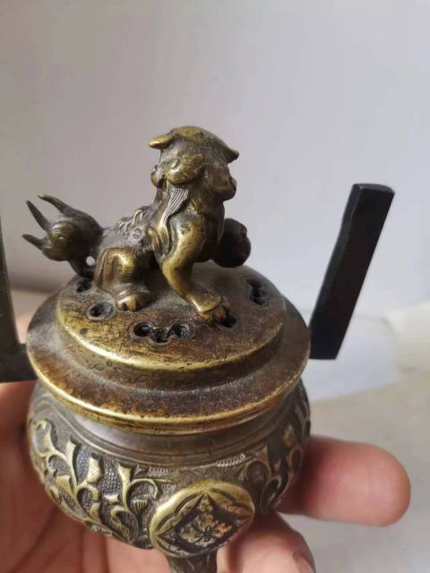 古玩銅器清代壓手銅爐子拍賣,當(dāng)前價格18888元