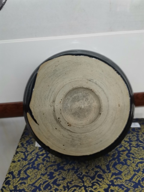 古玩陶瓷黑釉碗拍賣,當(dāng)前價(jià)格2200元