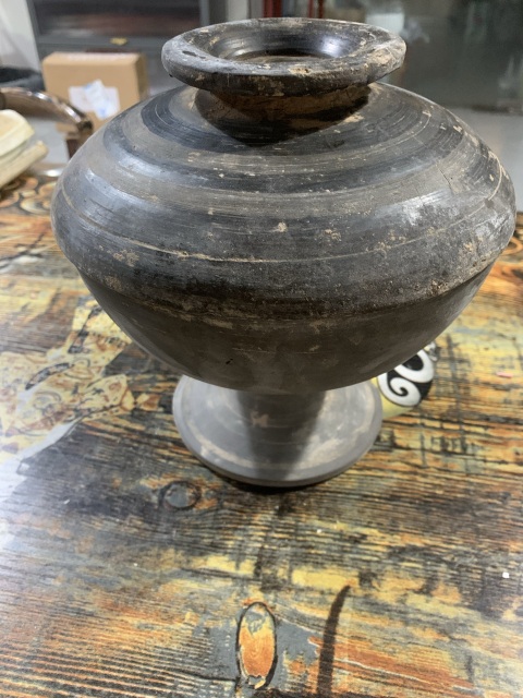 古玩陶瓷戰(zhàn)漢館藏級精品灰陶磨光大豆罐拍賣,當(dāng)前價格5800元