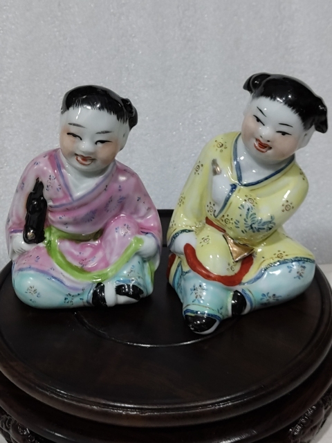 古玩陶瓷粉彩金童玉女人物瓷塑拍賣,當前價格688元