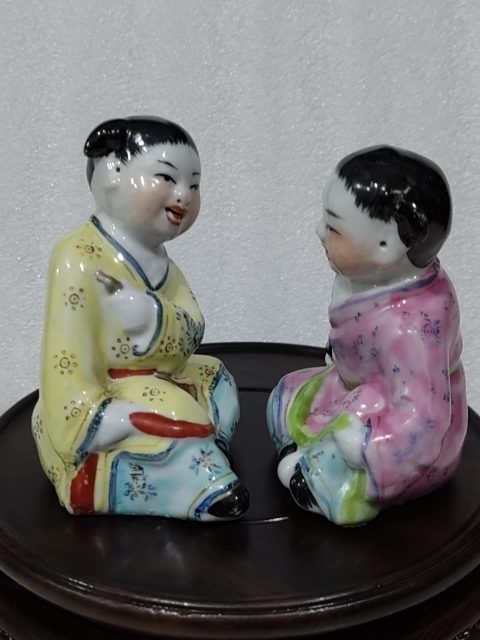 古玩陶瓷粉彩金童玉女人物瓷塑拍賣,當前價格688元
