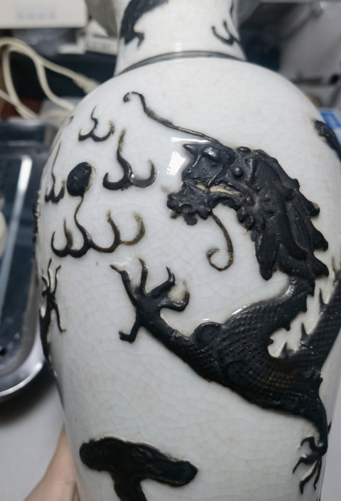 古玩陶瓷哥釉***龍紋撇口瓶拍賣，當前價格2980元