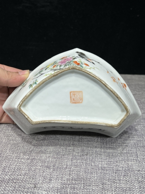 古玩陶瓷粉彩花鳥詩文攢盤拍賣，當前價格1200元