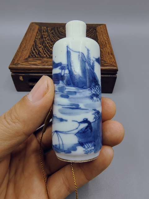 古玩陶瓷晚清細路?青花人物山水樓閣紋鼻煙壺拍賣，當前價格2800元