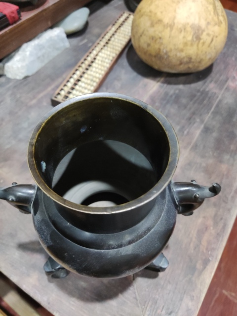 古玩雜項（特價）晚清山水刻畫銅瓶拍賣，當前價格880元