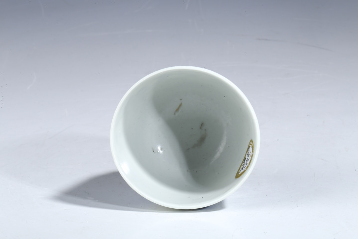 古玩陶瓷晚清·青花八仙人物紋碗拍賣，當前價格2588元