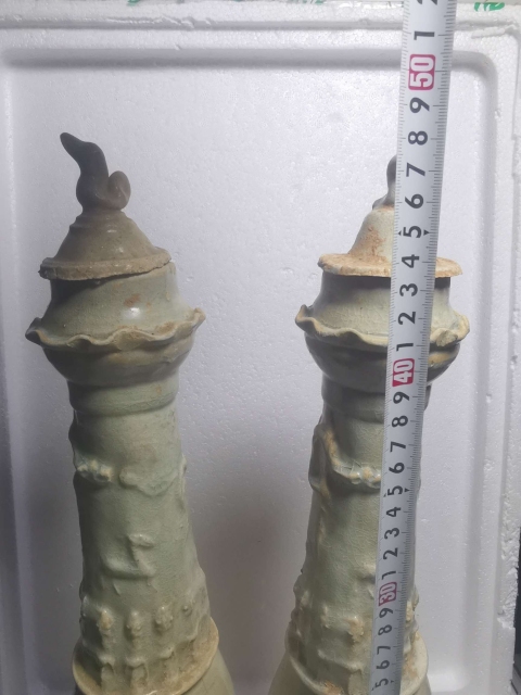 古玩陶瓷青白釉貼塑人物龍紋長頸瓶拍賣，當前價格3600元