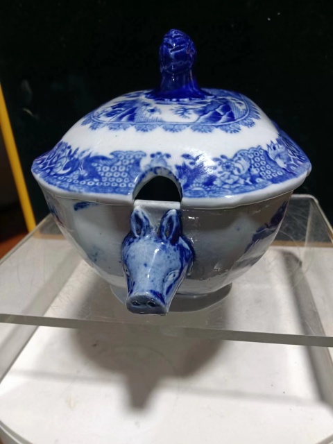 古玩陶瓷乾隆神龕恭盒拍賣，當前價格2000元