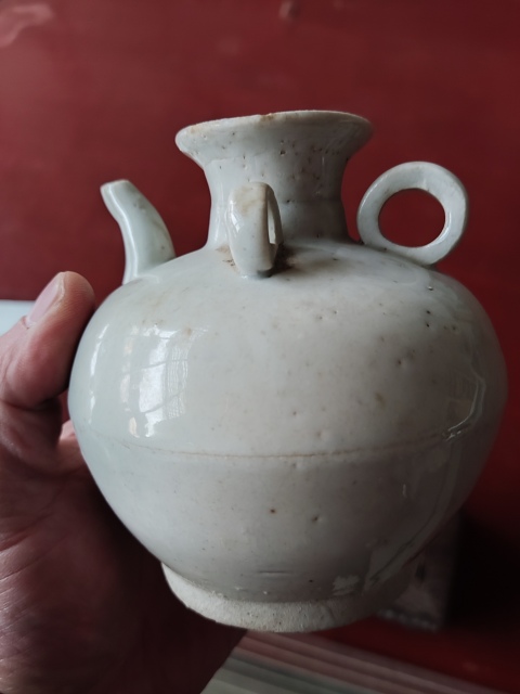 古玩陶瓷清代白釉三系壺拍賣,當(dāng)前價(jià)格188元