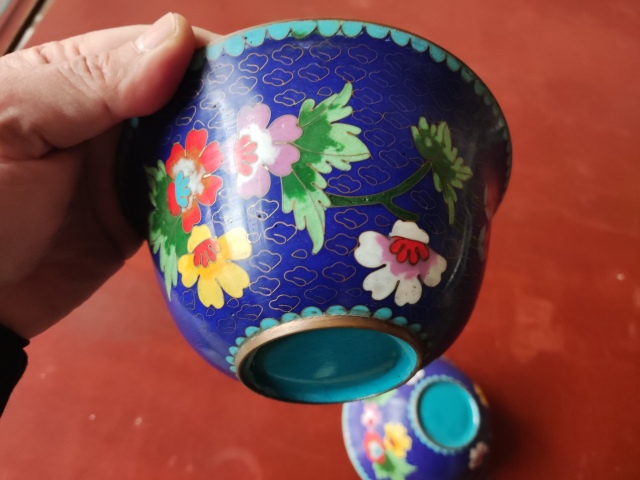 古玩雜項創匯期景泰藍掐絲琺瑯銅碗一對拍賣，當前價格588元