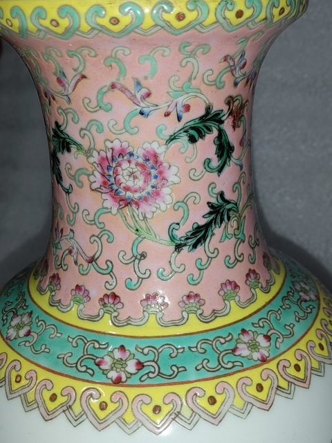 古玩陶瓷粉彩貼花八仙人物紋瓶拍賣，當前價格1888元