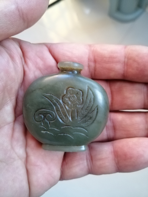 古玩玉器帶工鼻煙壺拍賣，當前價格888元