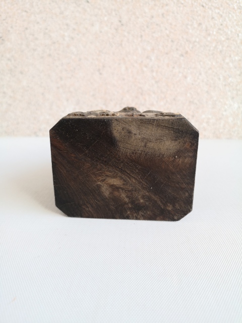 古玩雜項沉香財神拍賣，當前價格1200元