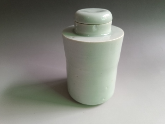 古玩陶瓷明代青白釉茶葉罐拍賣,當(dāng)前價格3800元