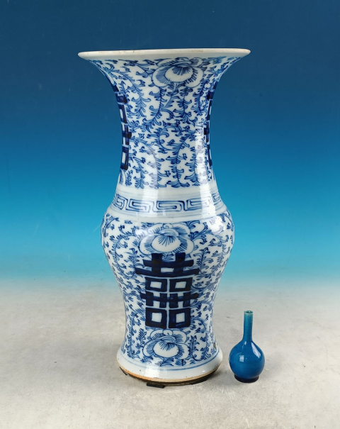 古玩陶瓷道光青花花觚拍賣,當(dāng)前價格5000元