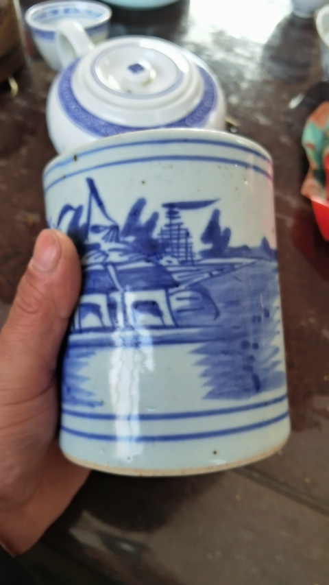古玩陶瓷青花山水人物紋筆筒拍賣，當(dāng)前價(jià)格3999元