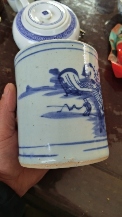 古玩陶瓷青花山水人物紋筆筒拍賣，當(dāng)前價(jià)格3999元