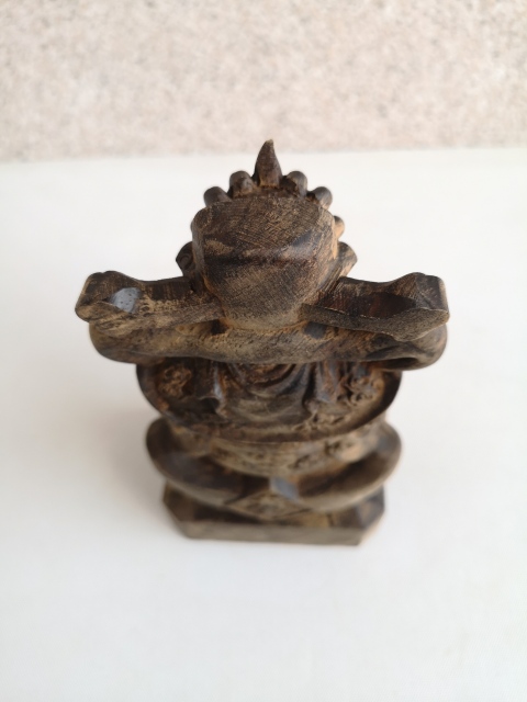 古玩雜項沉香財神拍賣，當前價格1200元
