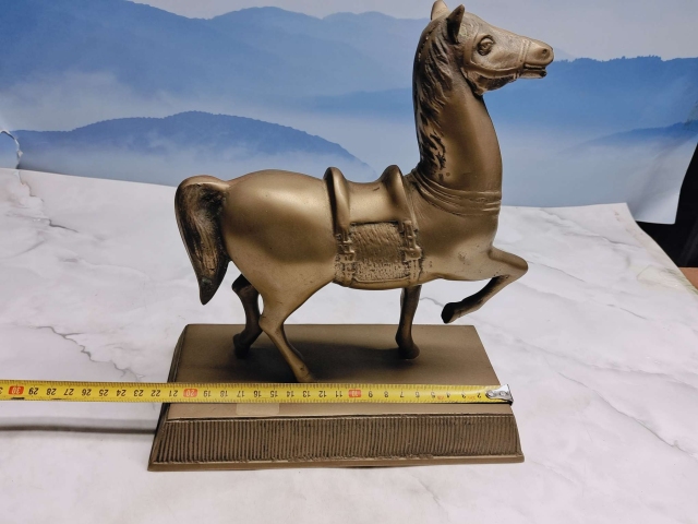 古玩雜項銅馬拍賣,當前價格999元