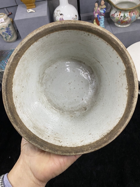 古玩陶瓷霽藍(lán)釉堆白花卉紋渣斗拍賣,當(dāng)前價格6500元