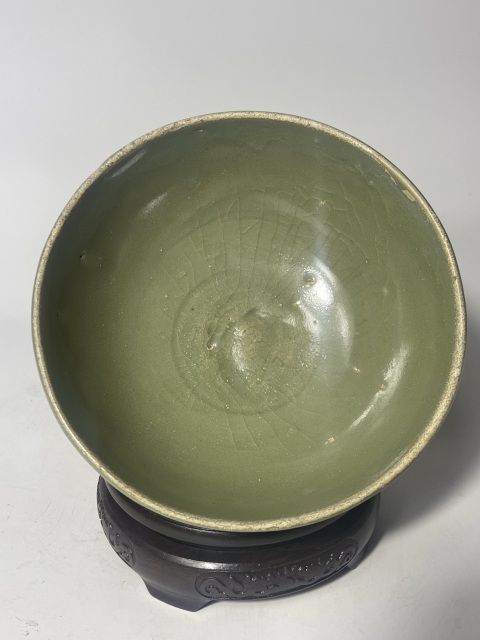 古玩陶瓷龍泉青瓷刻仰蓮紋茶碗拍賣,當前價格1280元
