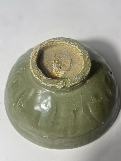 古玩陶瓷龍泉青瓷刻仰蓮紋茶碗拍賣,當前價格1280元