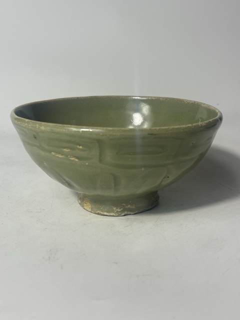 古玩陶瓷龍泉青瓷刻仰蓮紋茶碗拍賣,當前價格1280元