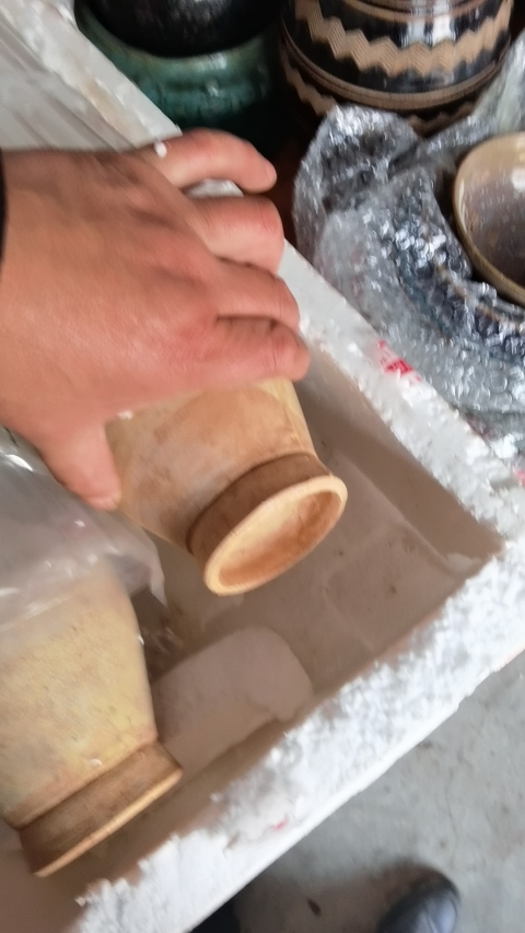 古玩陶瓷青白釉貼塑人物龍紋長頸瓶拍賣，當前價格3600元