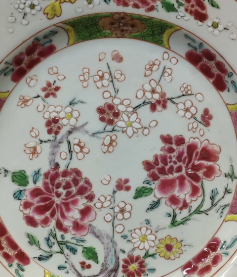 古玩陶瓷清雍正粉彩折枝花卉折沿盤拍賣,當(dāng)前價(jià)格3800元