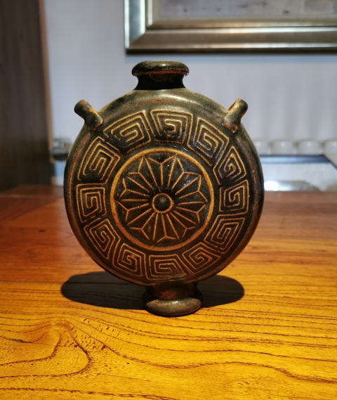 古玩陶瓷明黑釉印花抱月瓶拍賣,當前價格1999元