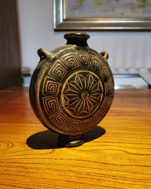 古玩陶瓷明黑釉印花抱月瓶拍賣,當前價格1999元