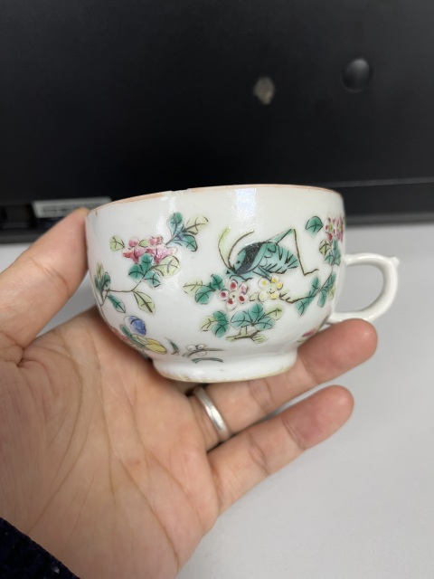 古玩陶瓷蟲草花卉粉彩執杯飛黃騰達拍賣，當前價格800元