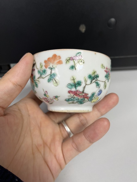 古玩陶瓷蟲草花卉粉彩執杯飛黃騰達拍賣，當前價格800元