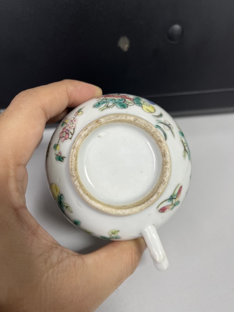 古玩陶瓷蟲草花卉粉彩執杯飛黃騰達拍賣，當前價格800元