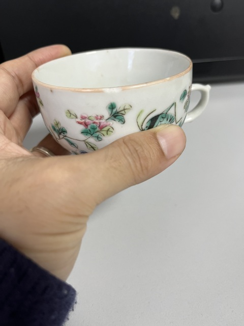 古玩陶瓷蟲草花卉粉彩執杯飛黃騰達拍賣，當前價格800元