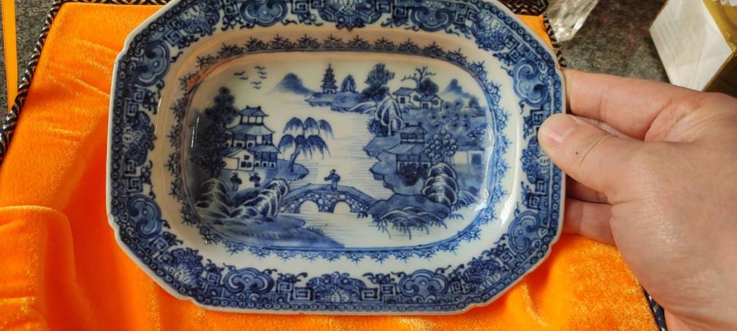 古玩陶瓷青花山水人物紋八方盤拍賣,當前價格3000元