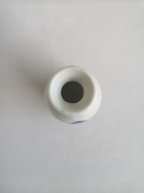 古玩陶瓷山水紋青花瓶拍賣,當前價格450元