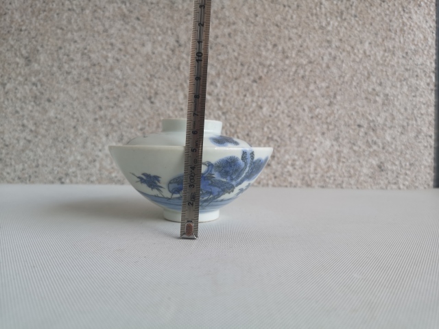 古玩陶瓷松鶴紋蓋碗拍賣，當(dāng)前價格450元