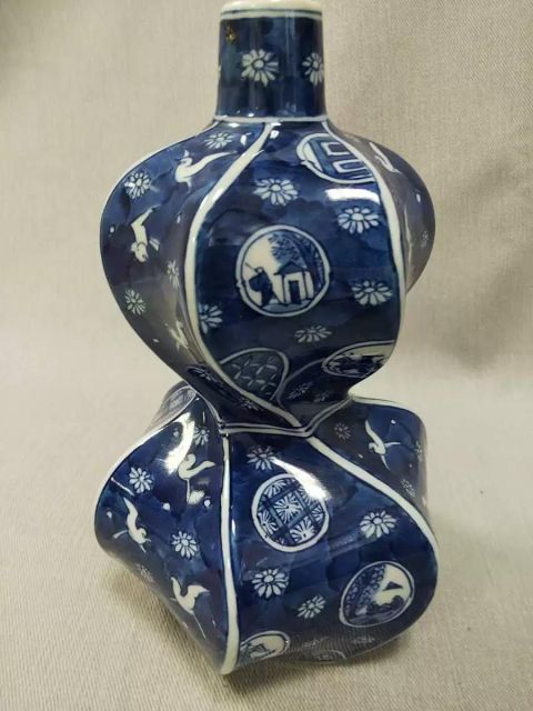 古玩陶瓷日本有田燒源右衛門窯祥瑞丸繪青花葫蘆瓶拍賣,當前價格880元