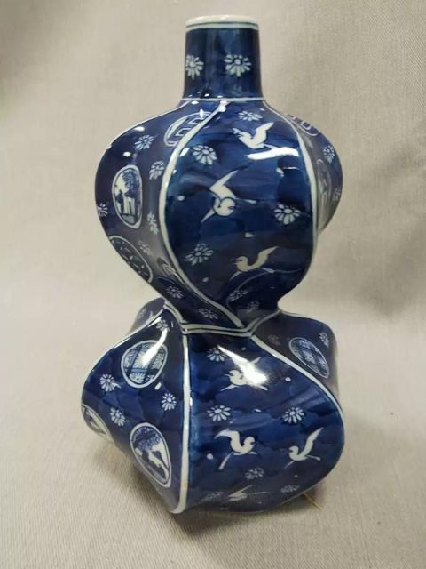 古玩陶瓷日本有田燒源右衛門窯祥瑞丸繪青花葫蘆瓶拍賣,當前價格880元