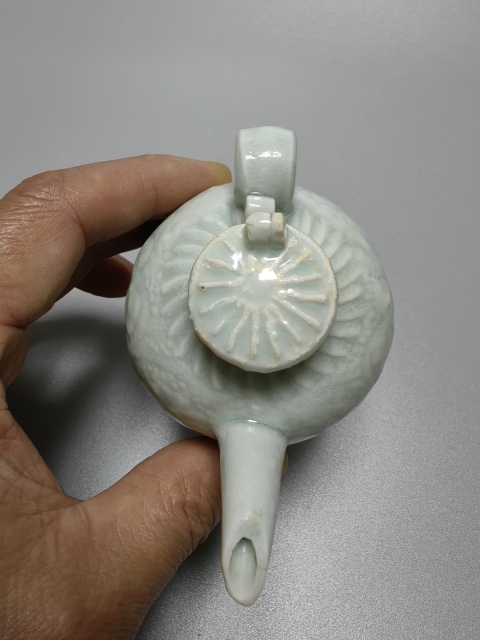 古玩陶瓷湖田窯青白釉花卉紋水注拍賣,當前價格12600元