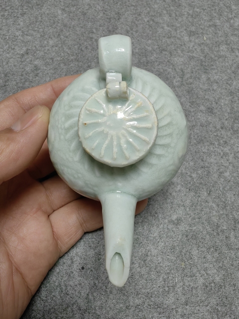古玩陶瓷湖田窯青白釉花卉紋水注拍賣,當前價格12600元