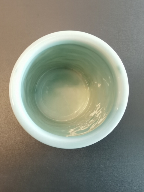 古玩陶瓷民國解放初豆青釉龍紋筆筒拍賣,當(dāng)前價(jià)格500元