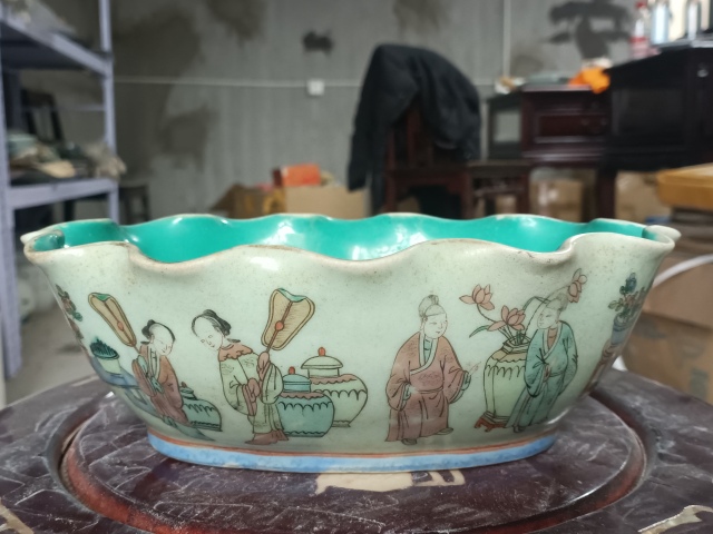 古玩陶瓷清代人物粉彩貢碗拍賣，當前價格999元